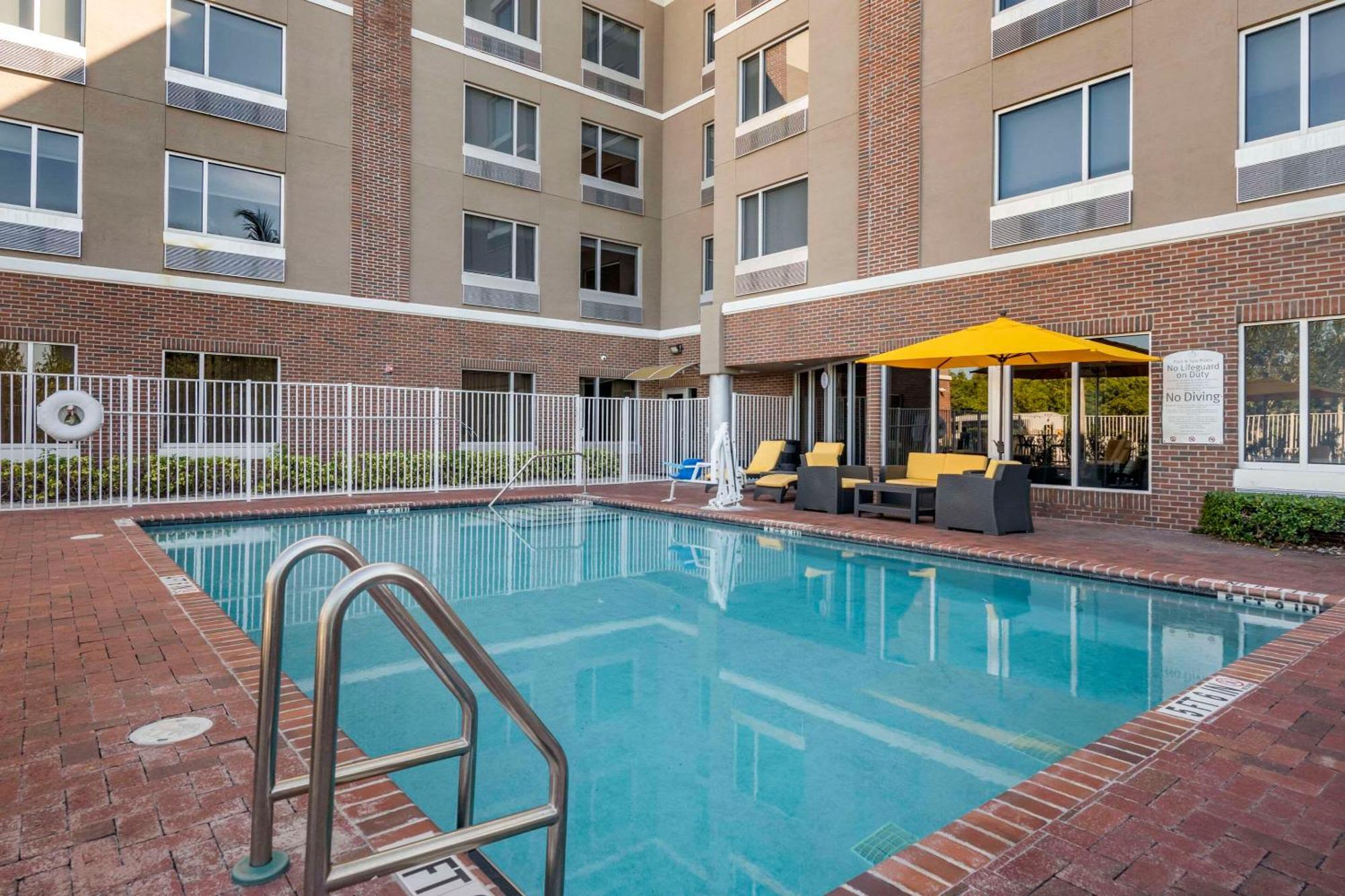 Cambria Hotel Ft Lauderdale, Airport South & Cruise Port Данія-Біч Екстер'єр фото